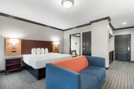 Hawthorn Suites by Wyndham - 3