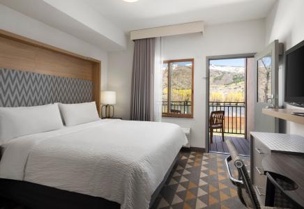 Holiday Inn, An Ihg - 25