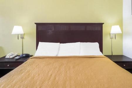Knights Inn - 22