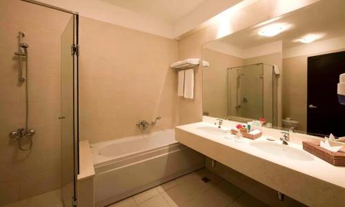 Jaz Oriental Resort - Almaza Bay - 19
