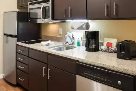 TownePlace Suites by Marriott West - 44