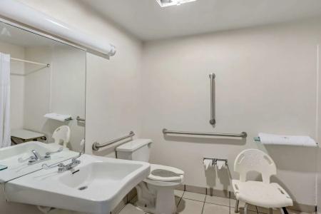 Quality Inn Riverview Enola-Harrisburg - 8