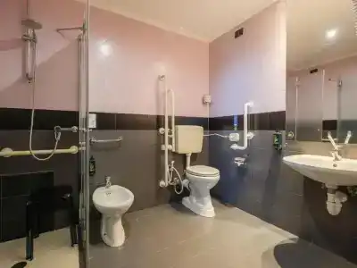b&b - 30