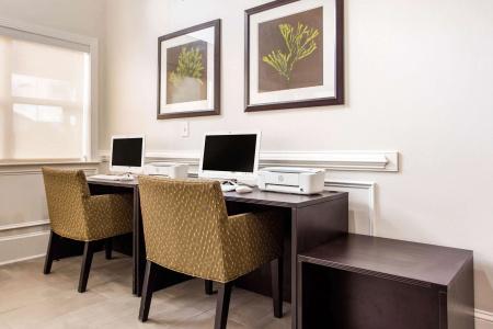 Quality Inn & Suites - - 16