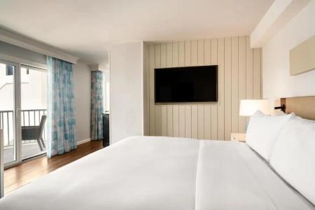 DoubleTree by Hilton Ocean City Oceanfront - 49