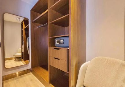 Hilton Regency - 52