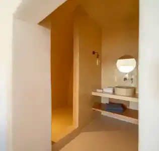 Canvas Suites - 75