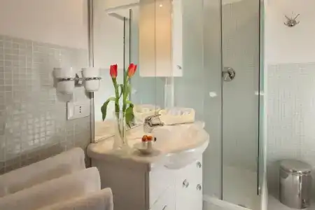 Roma Central Guest House - 28