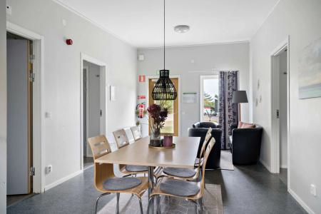 Tylebackl; Sure Collection by Best Western - 87