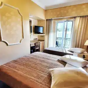 Noufara - 26