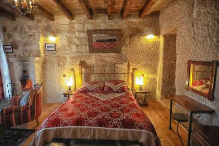 Traveller's Cave - 126