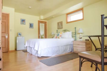 Sea Treasures Inn - 19