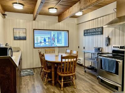 Breakers Boutique Inn - 22