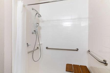 Quality Suites - 9
