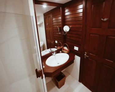 Royal Angkor Resort & Spa - 17