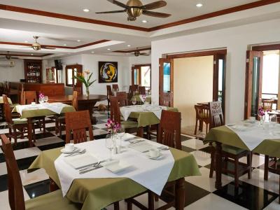 Sara Beachfront Boutique - 8