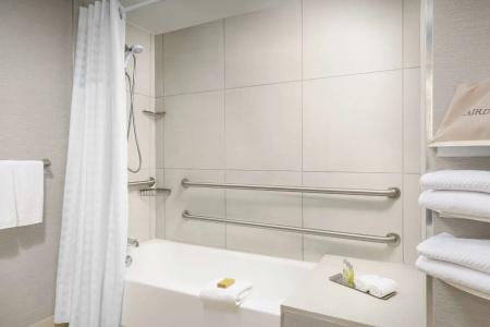 DoubleTree by Hilton Orlando Airport - 9