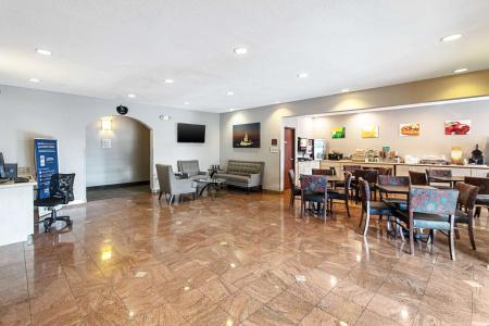 Quality Suites - 15
