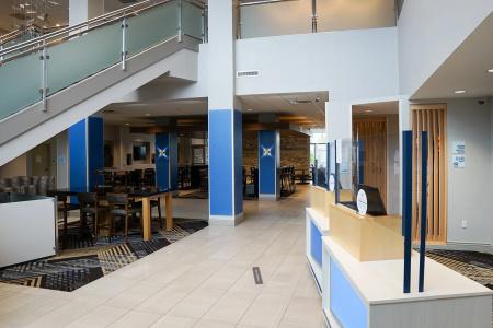 Holiday Inn Express & Suites - Aurora Medical Campus, An Ihg - 41