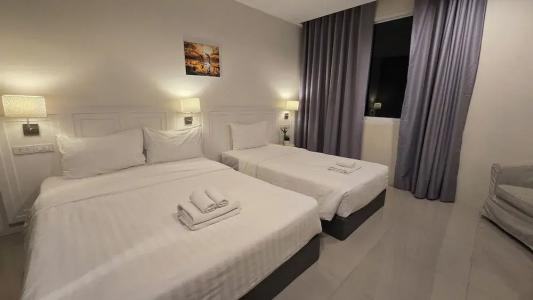 Sleepstation at Pratunam - 190