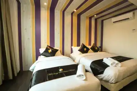 Mercury Boutique - 3