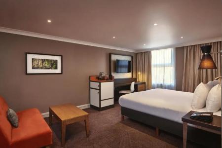 DoubleTree by Hilton London Ealing - 40