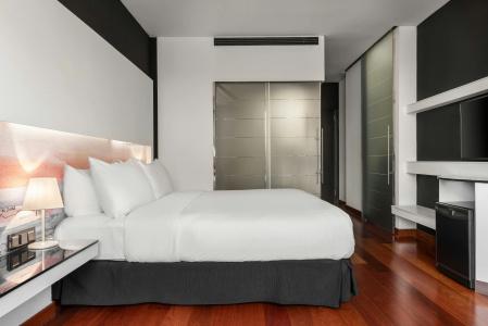 Hilton Madrid Airport - 3