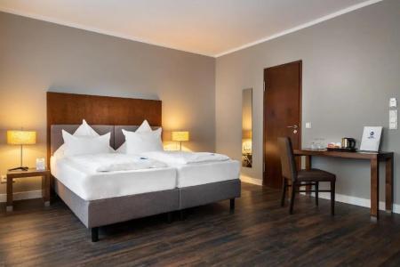 Best Western Goldenes Rad - 65