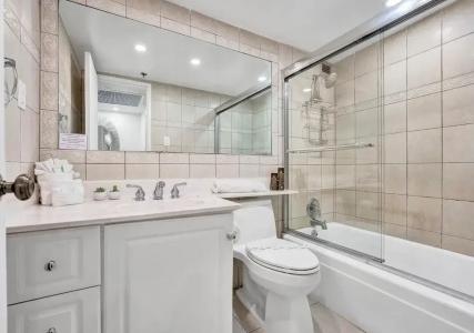 The Alexander All Suites - 242