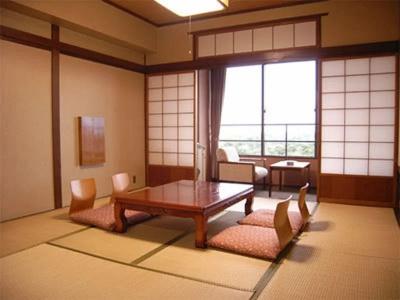 Tomoyama Kanko - 4