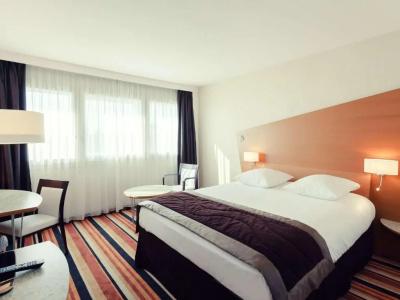 Mercure Orléans Centre Bords de Loire - 65