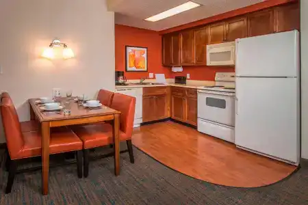 Residence Inn by Marriott Airport - 55