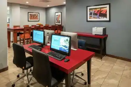 Hampton Inn Tropicana Las Vegas - 24