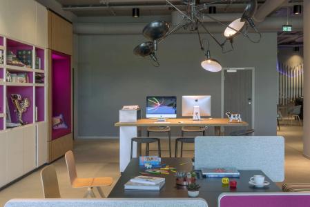 Moxy Oslo x - 23