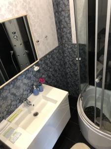 Carat Inn - 8