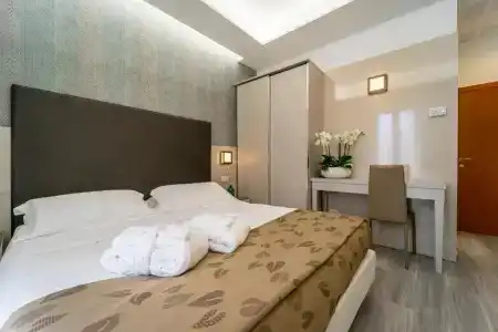 Stella d'Oro - 166