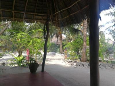 Mnana Beach Bungalows - 17