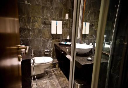Ocean Edge Suites & Colombo - 73
