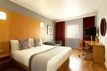 Ramada by Wyndham Belfast - 23