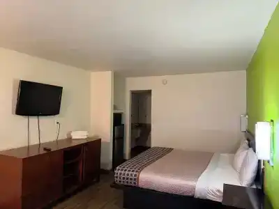 Budgetel Inn and Suites - Fort Gordon - 29