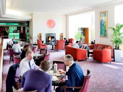 The Stormont - 43