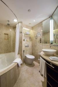 Ramada Plaza by Wyndham Dubai Deira - 56