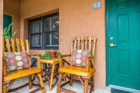Hemlock Inn - 6