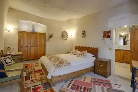 Tulip Cave Suites - 68
