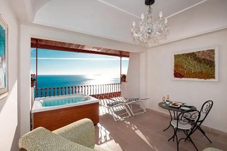 Eden Roc Suites - 236