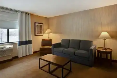Four Points by Sheraton - 69