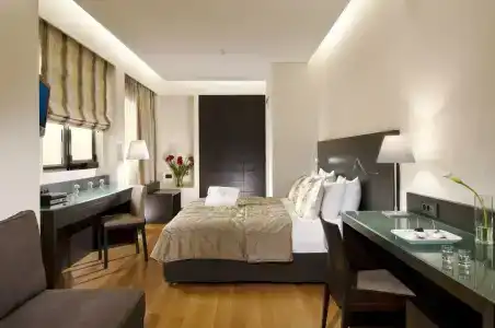 o&b Athens Boutique - 11