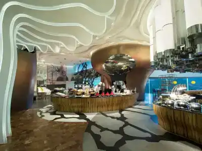 Hilton - 10