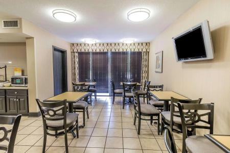 Quality Inn Savannah I-95 - 19