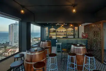 Adaline and Suite - 25